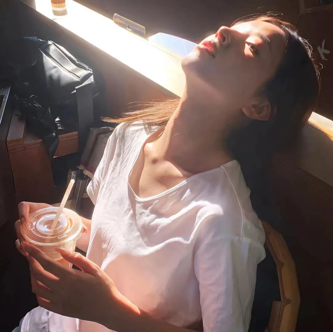 假掰英雄